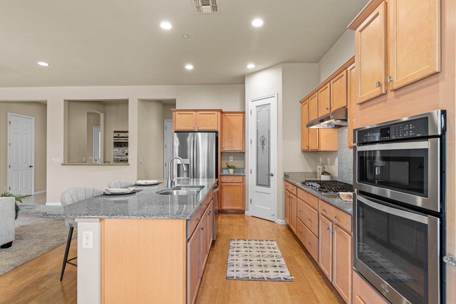 Detail Gallery Image 12 of 82 For 1392 Mill Run Ct, Manteca,  CA 95336 - 3 Beds | 2 Baths