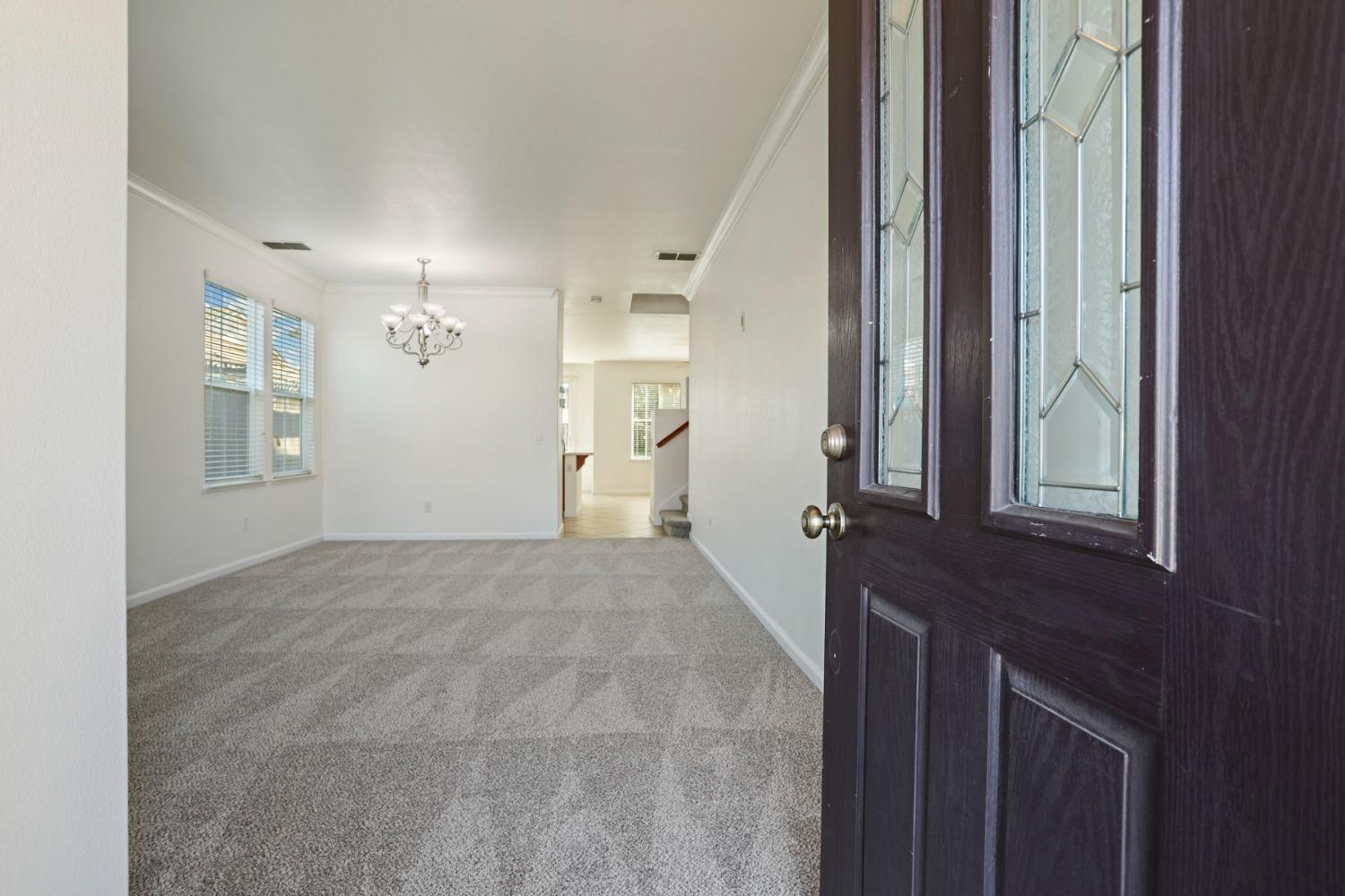 Detail Gallery Image 2 of 26 For 2340 Etcheverry Dr, Stockton,  CA 95212 - 5 Beds | 3 Baths