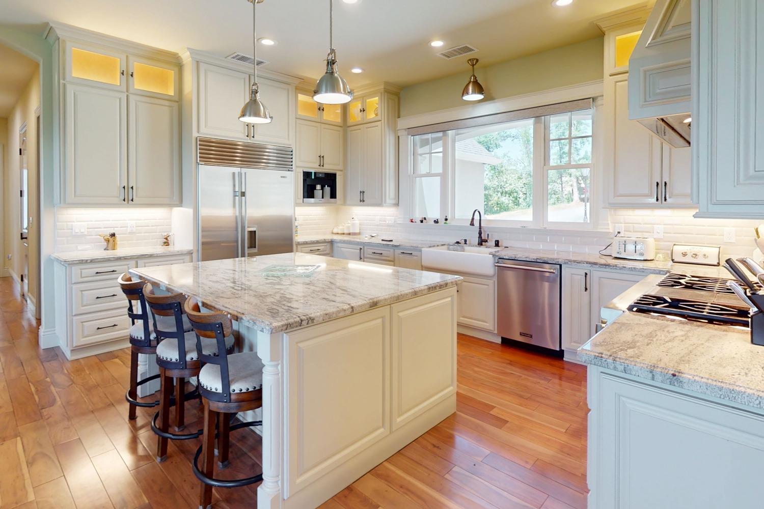 Detail Gallery Image 10 of 72 For 2483 Manhattan, Auburn,  CA 95603 - 3 Beds | 3 Baths