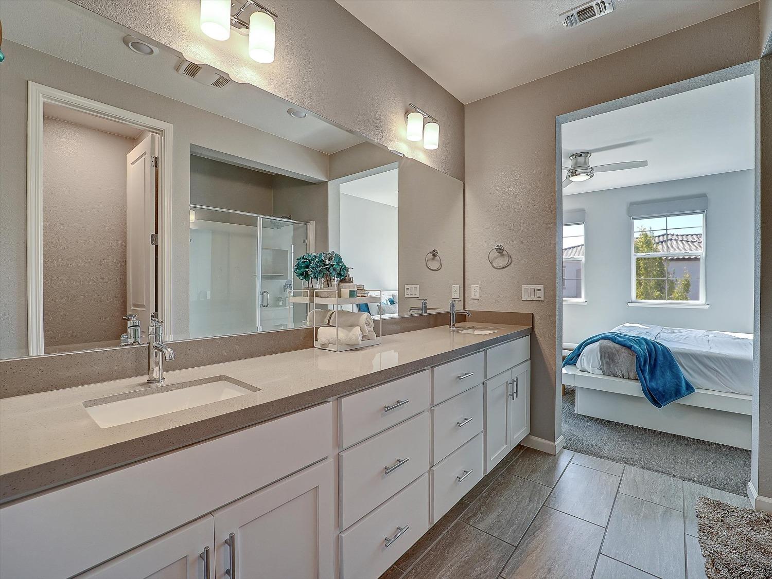 Detail Gallery Image 76 of 97 For 4474 Louvre Ln, Sacramento,  CA 95834 - 4 Beds | 3/1 Baths