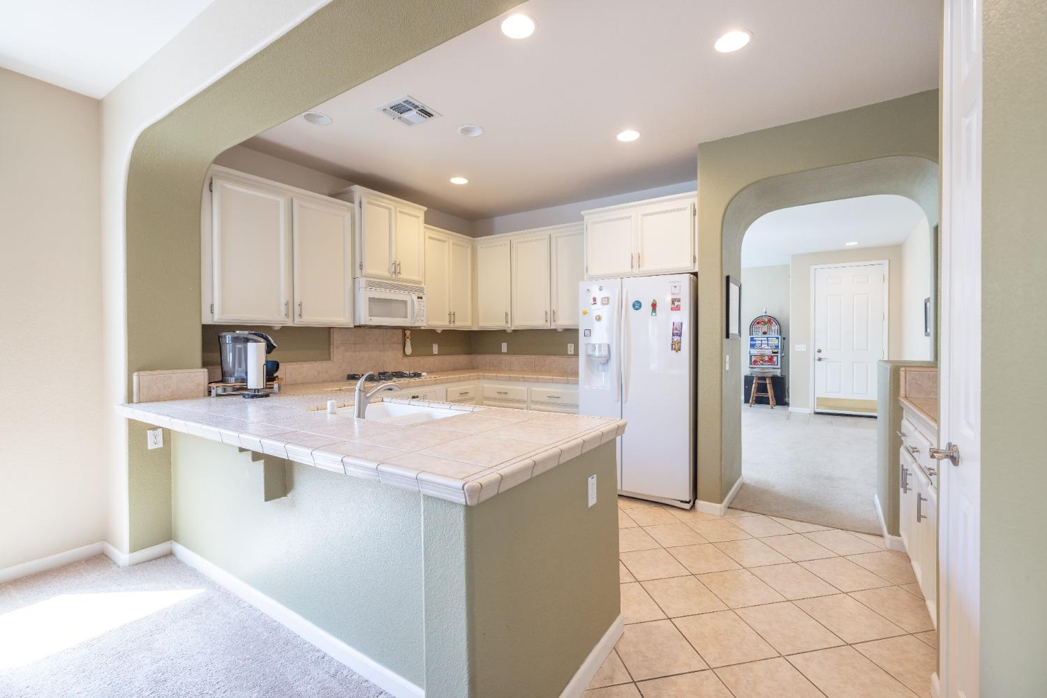 Detail Gallery Image 18 of 36 For 1524 Sandmark Dr, Sacramento,  CA 95835 - 4 Beds | 2 Baths