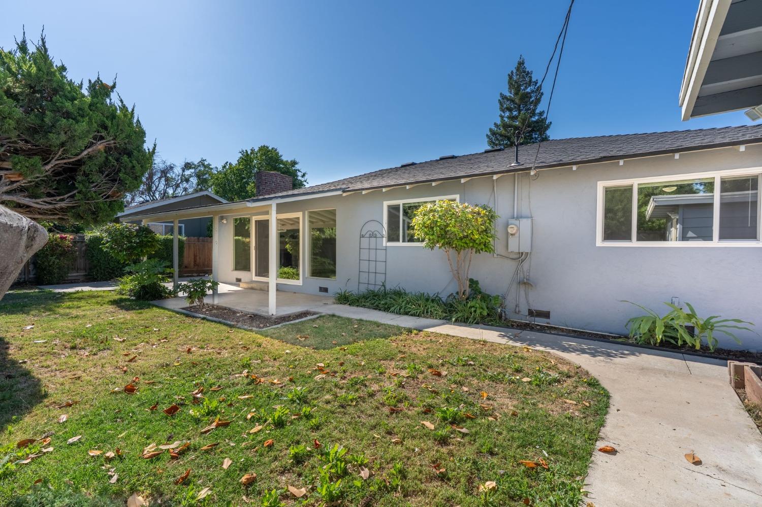 Louise Avenue, Modesto, California image 32