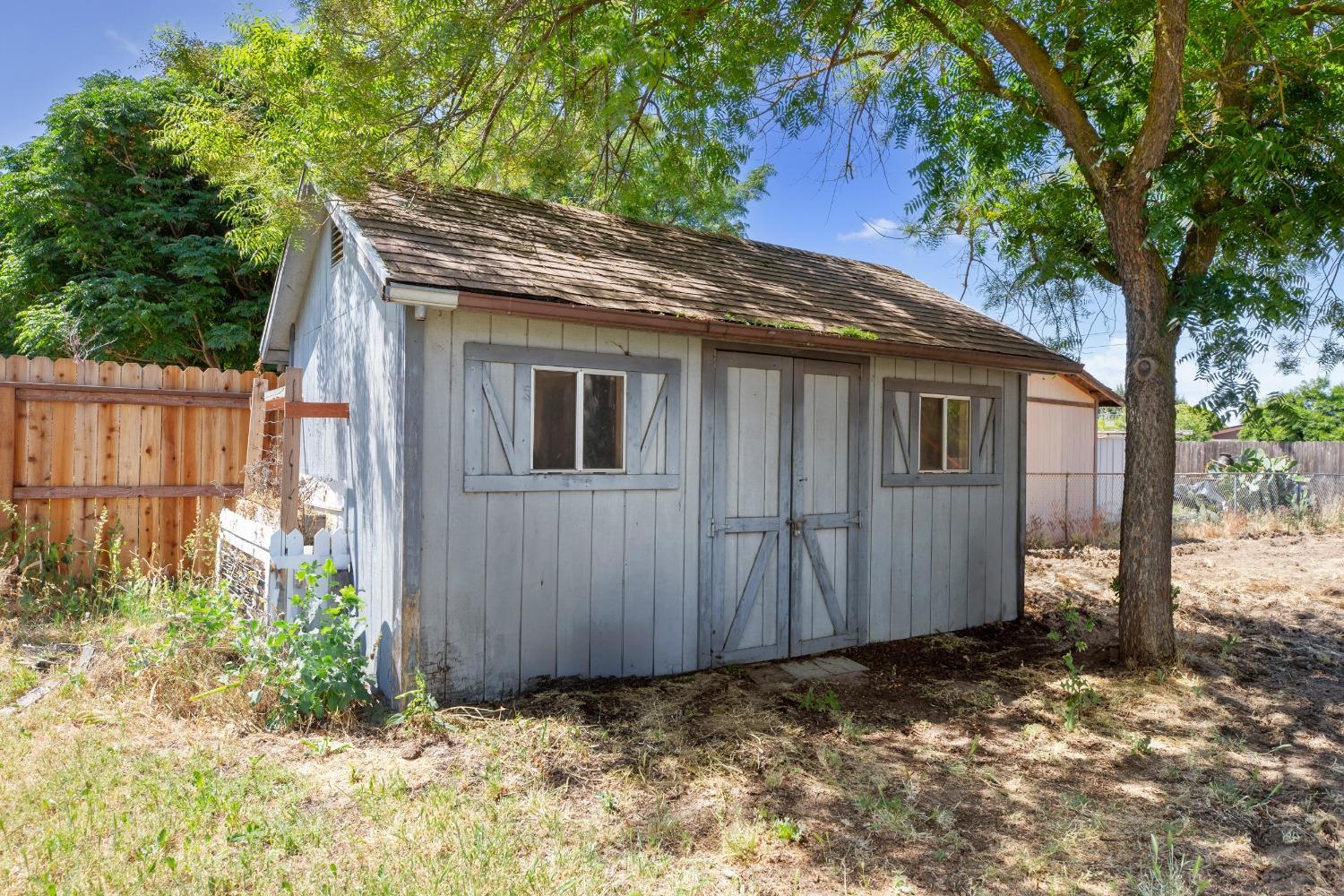 Detail Gallery Image 30 of 42 For 515 Locust Ave, Manteca,  CA 95337 - 3 Beds | 2 Baths