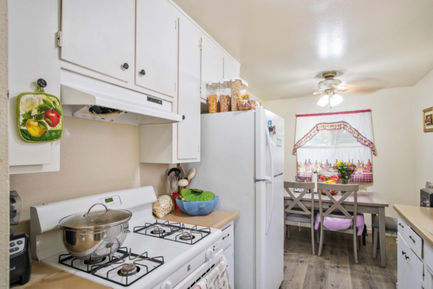 Detail Gallery Image 7 of 25 For 3001 Radnor, Modesto,  CA 95350 - – Beds | – Baths