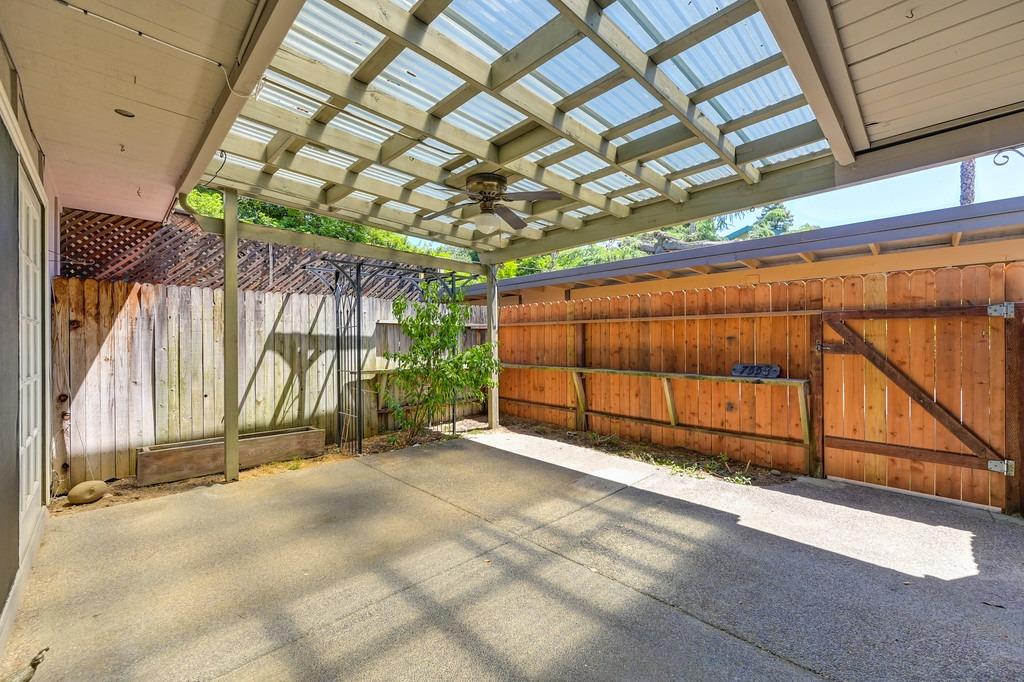 Detail Gallery Image 32 of 37 For 7558 Fairway Two Ave, Fair Oaks,  CA 95628 - 3 Beds | 2/1 Baths