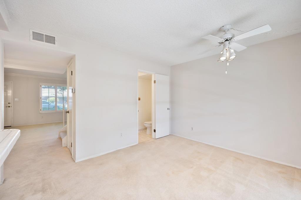 Detail Gallery Image 12 of 37 For 7558 Fairway Two Ave, Fair Oaks,  CA 95628 - 3 Beds | 2/1 Baths
