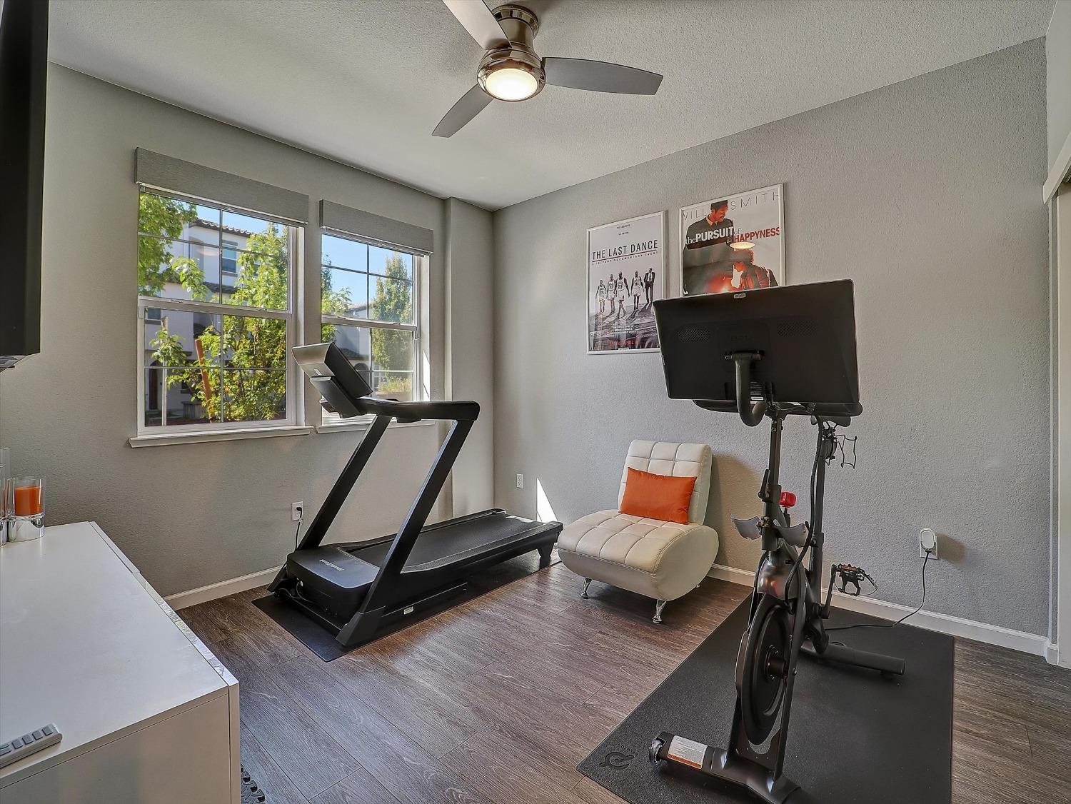 Detail Gallery Image 28 of 97 For 4474 Louvre Ln, Sacramento,  CA 95834 - 4 Beds | 3/1 Baths