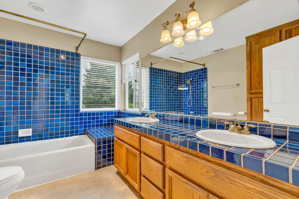 Detail Gallery Image 4 of 73 For 13043 River Rd, Walnut Grove,  CA 95690 - 3 Beds | 2/1 Baths