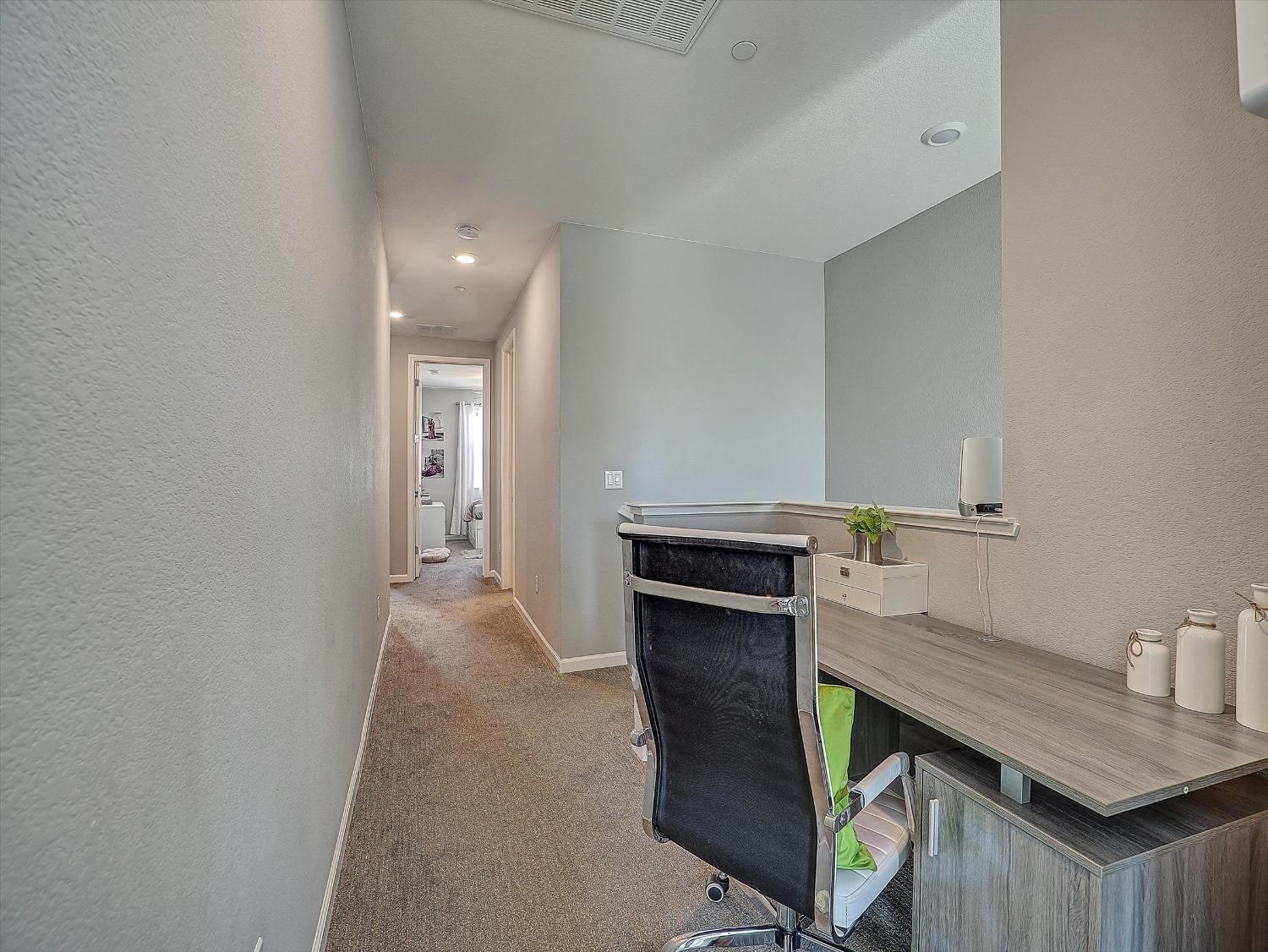Detail Gallery Image 61 of 97 For 4474 Louvre Ln, Sacramento,  CA 95834 - 4 Beds | 3/1 Baths
