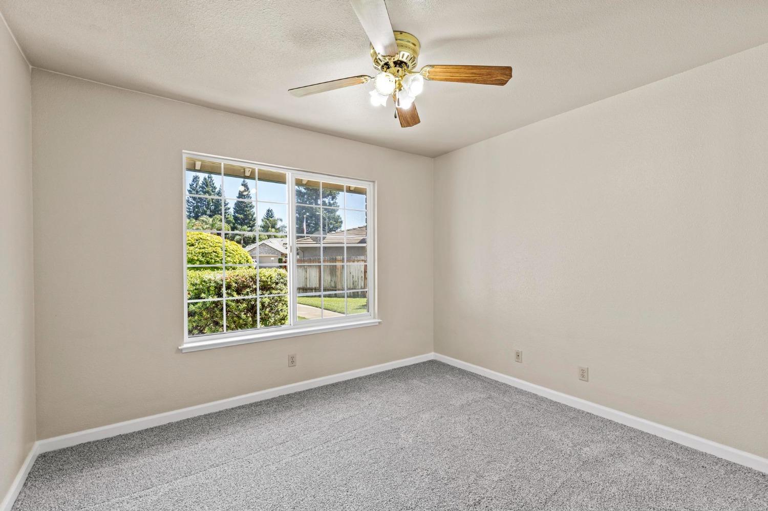 Detail Gallery Image 23 of 42 For 1840 Saratoga Ct, Yuba City,  CA 95993 - 3 Beds | 2 Baths