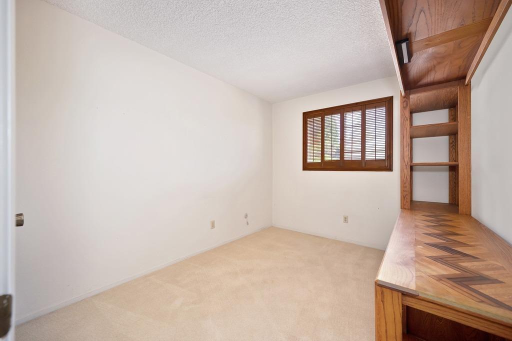 Detail Gallery Image 30 of 37 For 7558 Fairway Two Ave, Fair Oaks,  CA 95628 - 3 Beds | 2/1 Baths