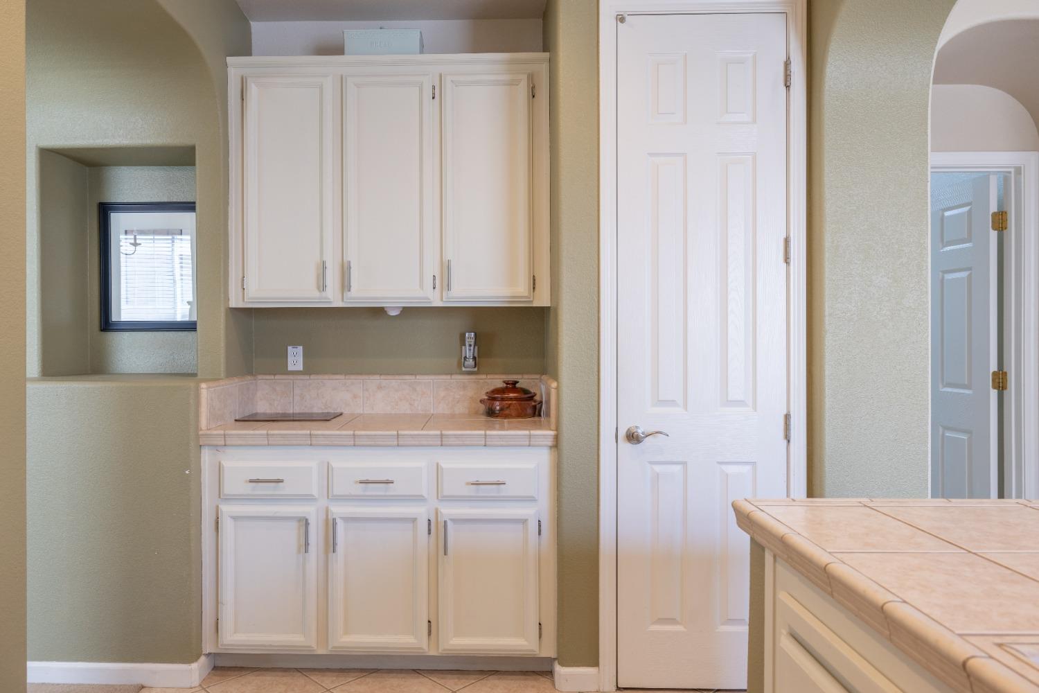 Detail Gallery Image 19 of 36 For 1524 Sandmark Dr, Sacramento,  CA 95835 - 4 Beds | 2 Baths