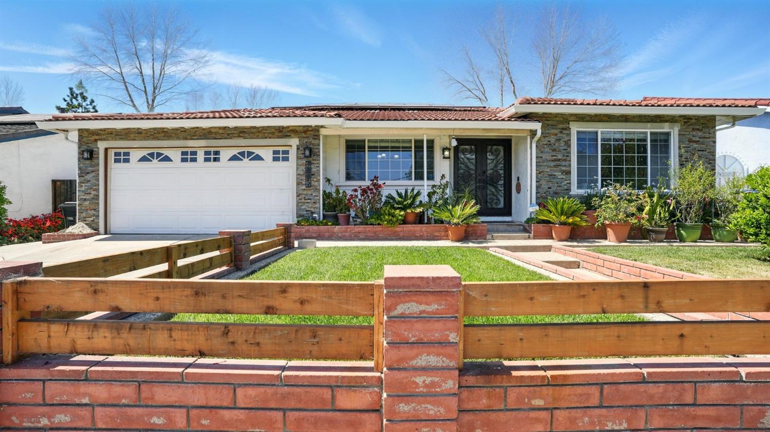 Detail Gallery Image 1 of 38 For 2885 Penitencia Creek Rd, San Jose,  CA 95132 - 4 Beds | 2/1 Baths