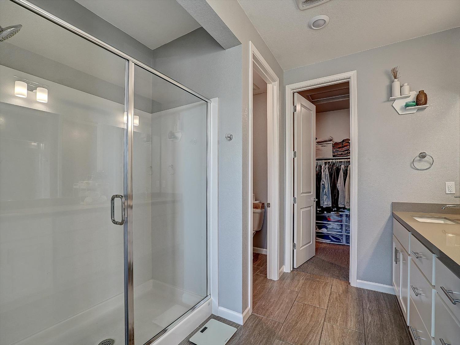 Detail Gallery Image 71 of 97 For 4474 Louvre Ln, Sacramento,  CA 95834 - 4 Beds | 3/1 Baths