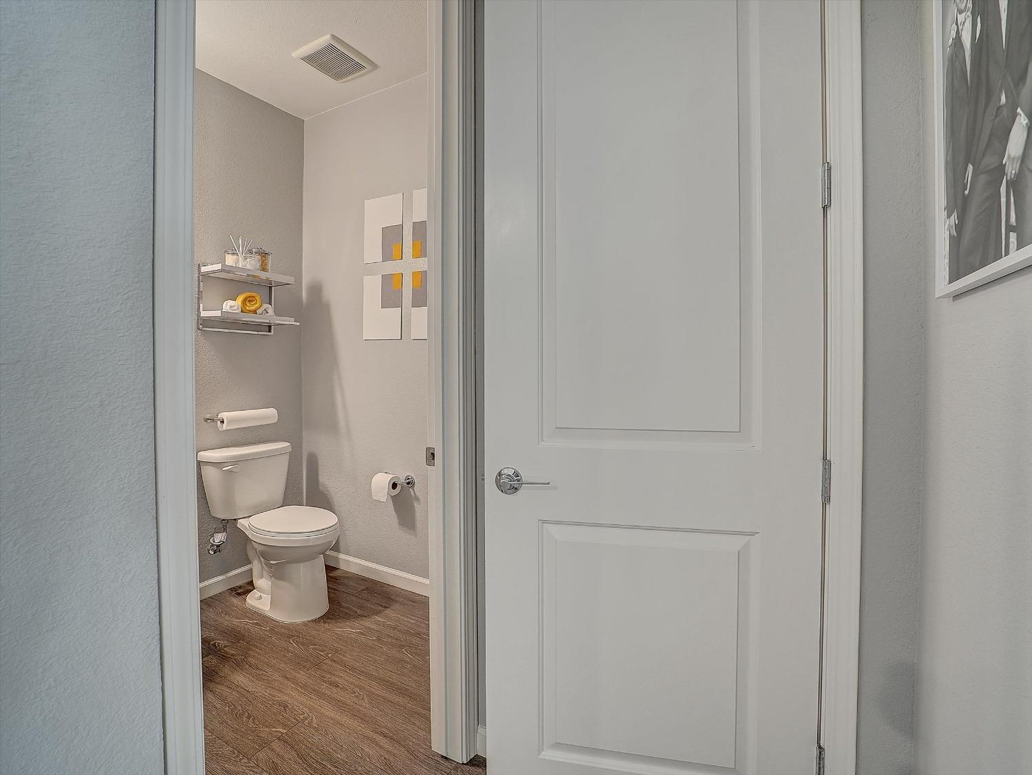 Detail Gallery Image 46 of 97 For 4474 Louvre Ln, Sacramento,  CA 95834 - 4 Beds | 3/1 Baths
