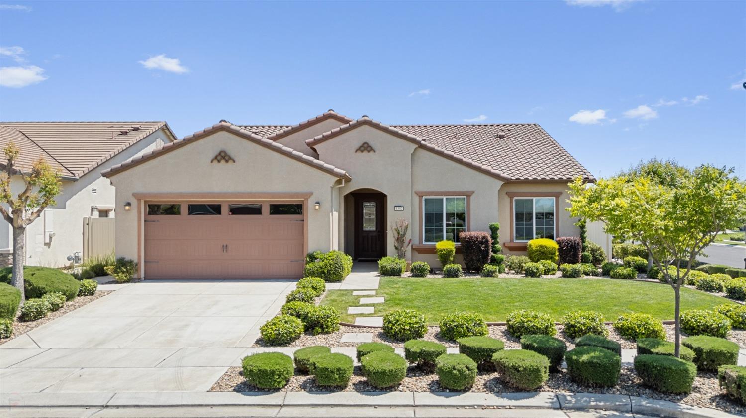 Detail Gallery Image 3 of 82 For 1392 Mill Run Ct, Manteca,  CA 95336 - 3 Beds | 2 Baths