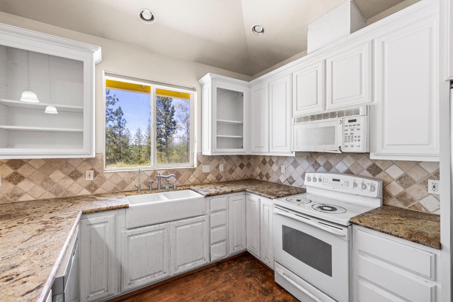 Detail Gallery Image 15 of 38 For 2351 Sand Ridge Rd, Placerville,  CA 95667 - 3 Beds | 2 Baths