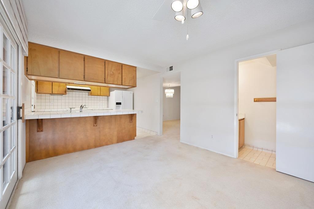 Detail Gallery Image 11 of 37 For 7558 Fairway Two Ave, Fair Oaks,  CA 95628 - 3 Beds | 2/1 Baths