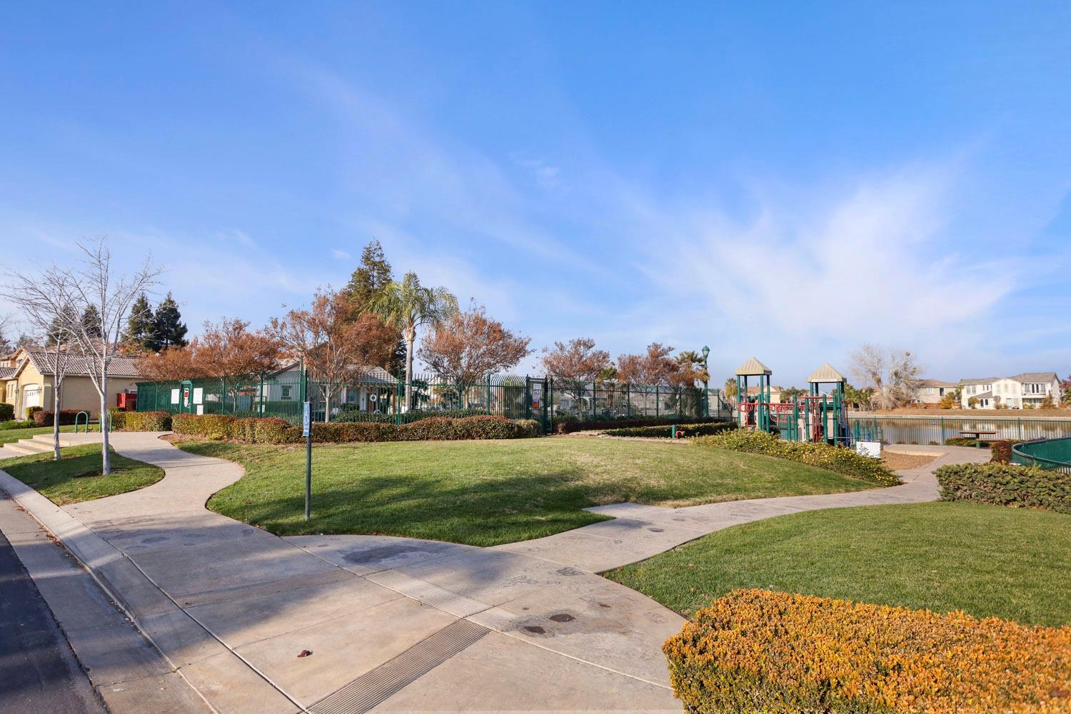 Detail Gallery Image 30 of 38 For 1401 Oasis Ln, Patterson,  CA 95363 - 4 Beds | 2/1 Baths