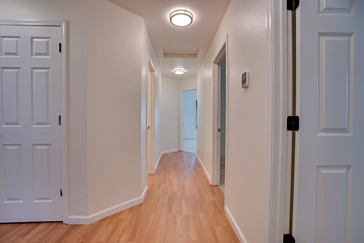 Detail Gallery Image 7 of 12 For 1839 Washo Way, Stockton,  CA 95206 - 4 Beds | 2 Baths