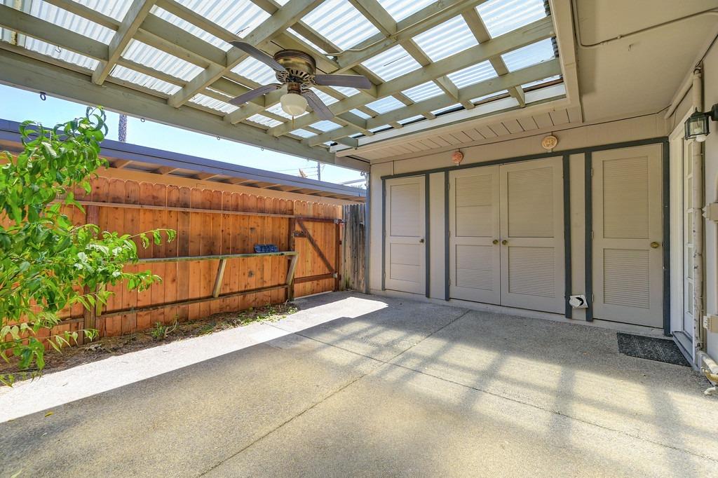Detail Gallery Image 34 of 37 For 7558 Fairway Two Ave, Fair Oaks,  CA 95628 - 3 Beds | 2/1 Baths