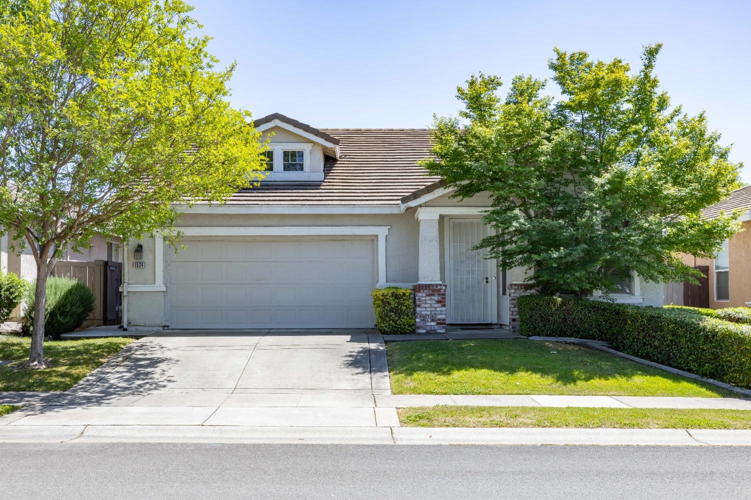 Detail Gallery Image 1 of 36 For 1524 Sandmark Dr, Sacramento,  CA 95835 - 4 Beds | 2 Baths