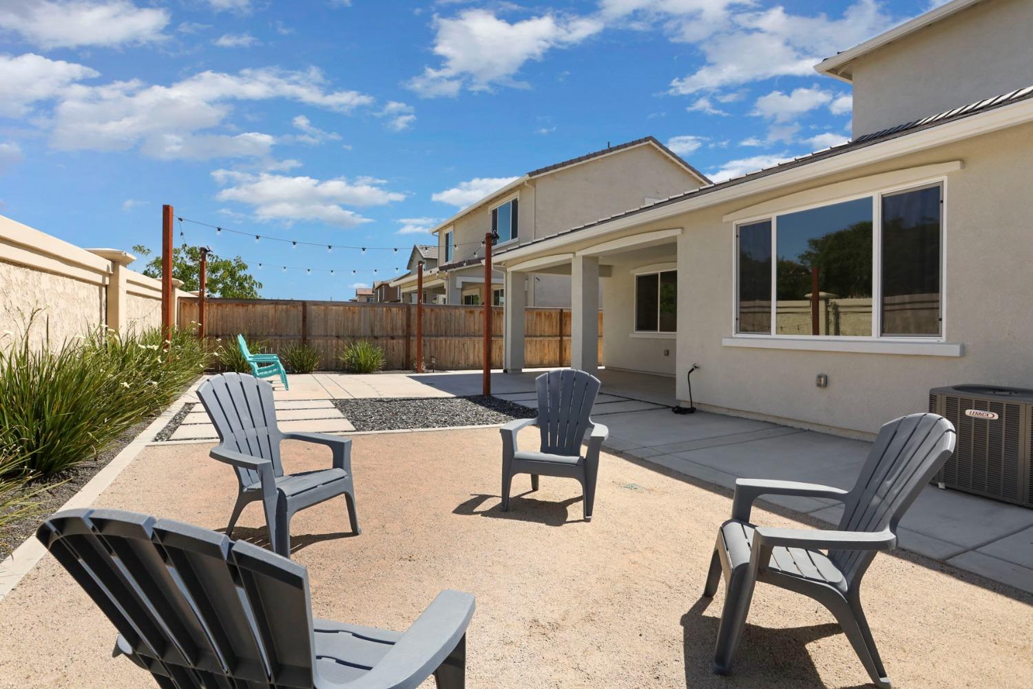 Detail Gallery Image 43 of 51 For 10332 Crab Apple Dr, Stockton,  CA 95219 - 3 Beds | 3 Baths