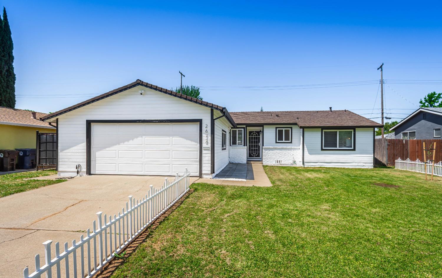 Detail Gallery Image 4 of 48 For 2672 Ellenbrook Dr, Rancho Cordova,  CA 95670 - 3 Beds | 2 Baths