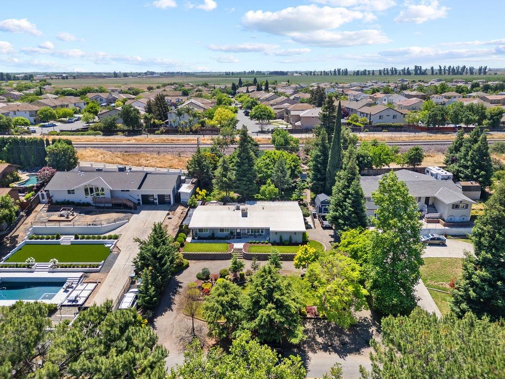 Detail Gallery Image 42 of 46 For 2119 Tioga Ave, Oakdale,  CA 95361 - 3 Beds | 2 Baths