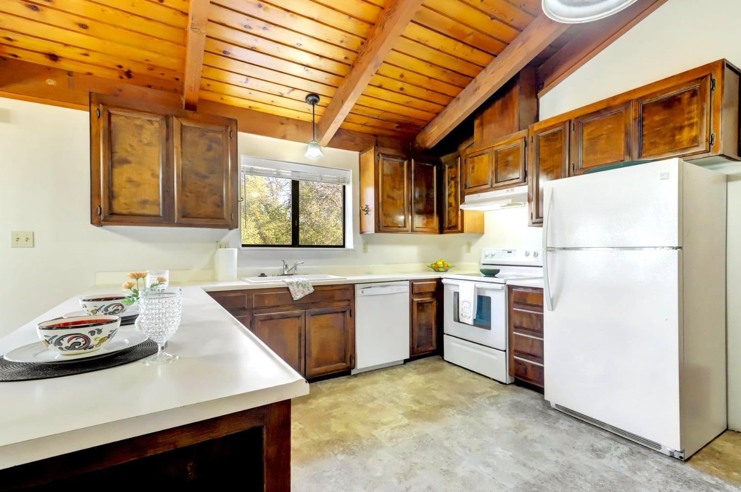 Detail Gallery Image 19 of 48 For 18082 Hummingbird Dr, Penn Valley,  CA 95946 - 3 Beds | 2 Baths