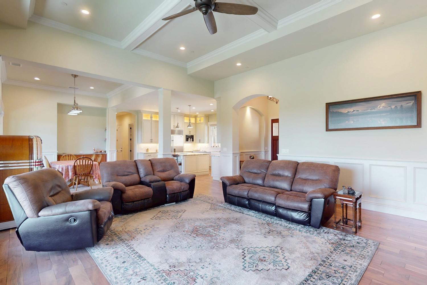 Detail Gallery Image 25 of 72 For 2483 Manhattan, Auburn,  CA 95603 - 3 Beds | 3 Baths