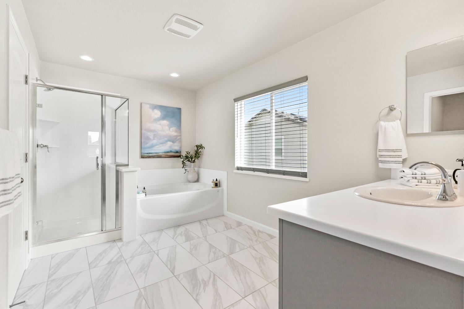 Detail Gallery Image 25 of 36 For 3922 Dedication Dr, Turlock,  CA 95382 - 3 Beds | 2/1 Baths