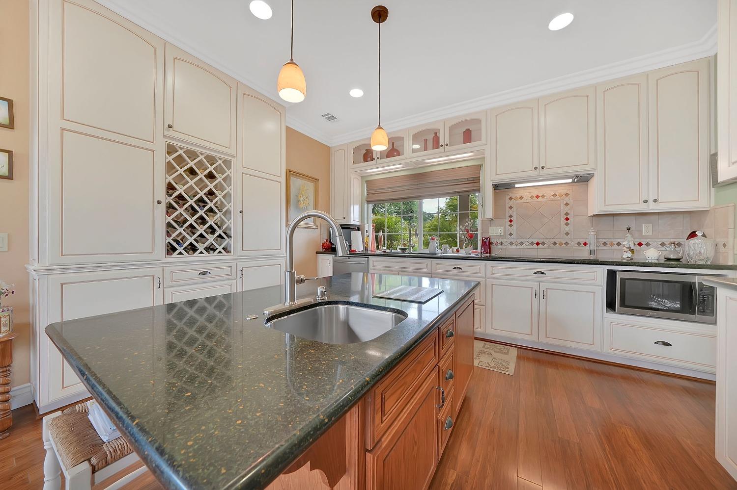 Detail Gallery Image 4 of 36 For 1750 Quail Oaks Ct, Valley Springs,  CA 95245 - 3 Beds | 2/1 Baths