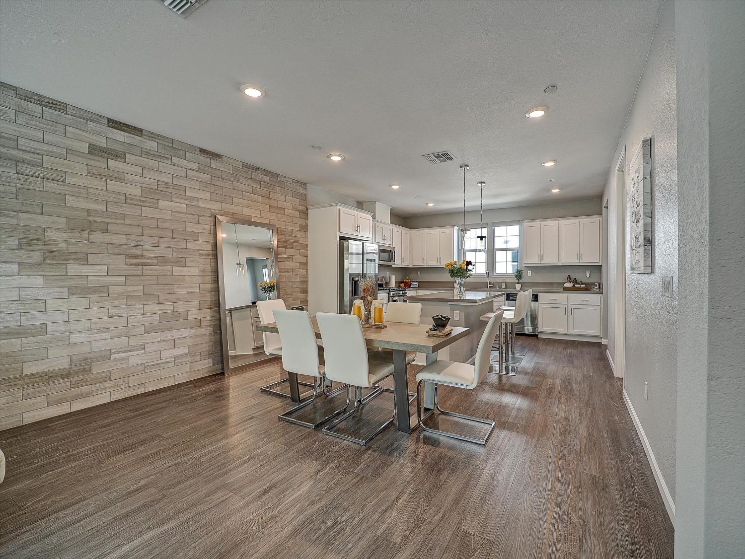 Detail Gallery Image 38 of 97 For 4474 Louvre Ln, Sacramento,  CA 95834 - 4 Beds | 3/1 Baths