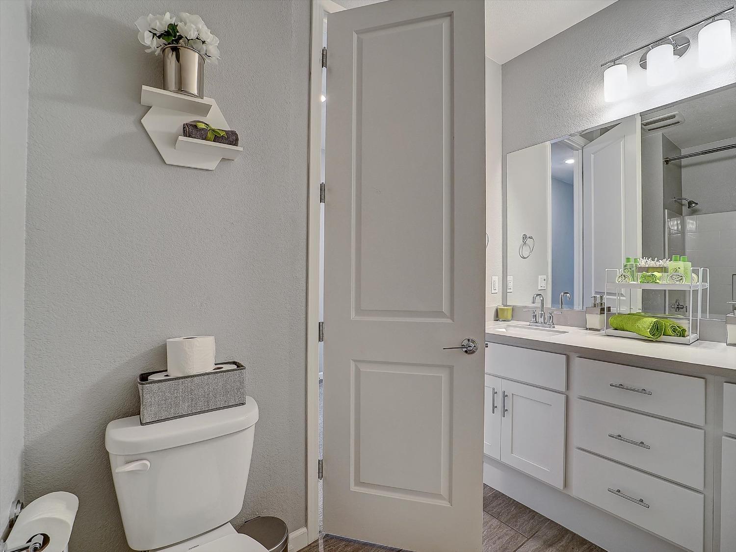 Detail Gallery Image 81 of 97 For 4474 Louvre Ln, Sacramento,  CA 95834 - 4 Beds | 3/1 Baths