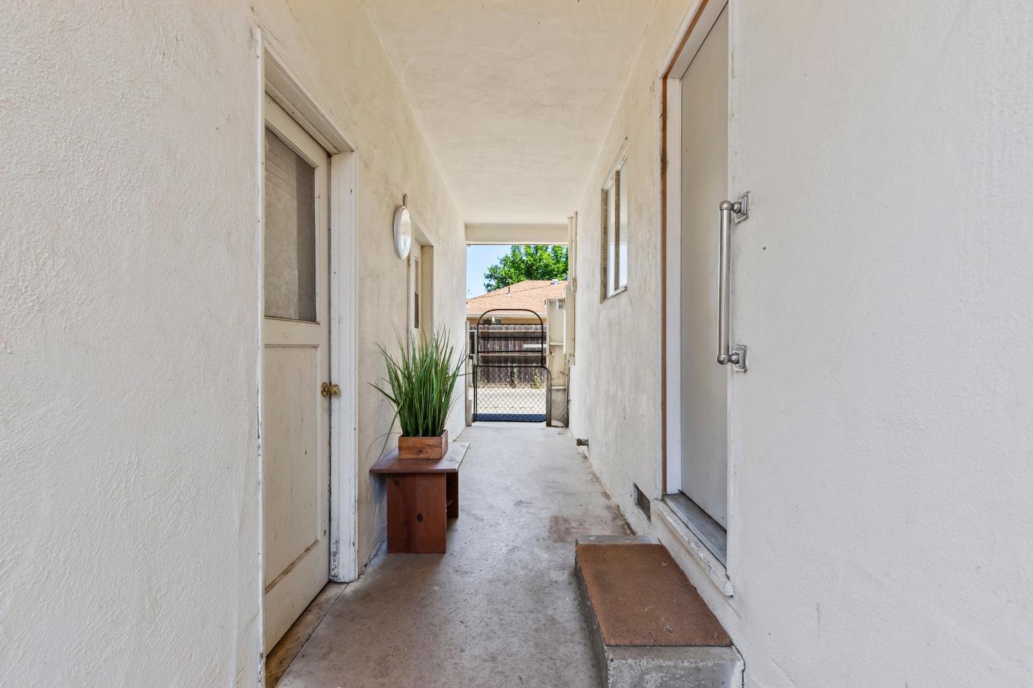 Detail Gallery Image 22 of 42 For 515 Locust Ave, Manteca,  CA 95337 - 3 Beds | 2 Baths
