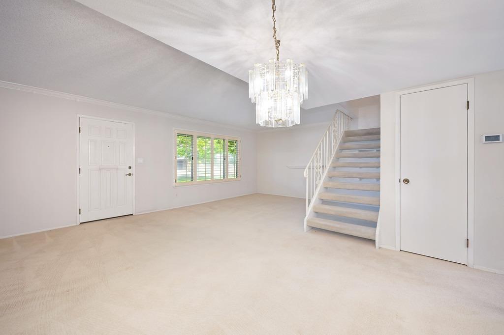 Detail Gallery Image 5 of 37 For 7558 Fairway Two Ave, Fair Oaks,  CA 95628 - 3 Beds | 2/1 Baths