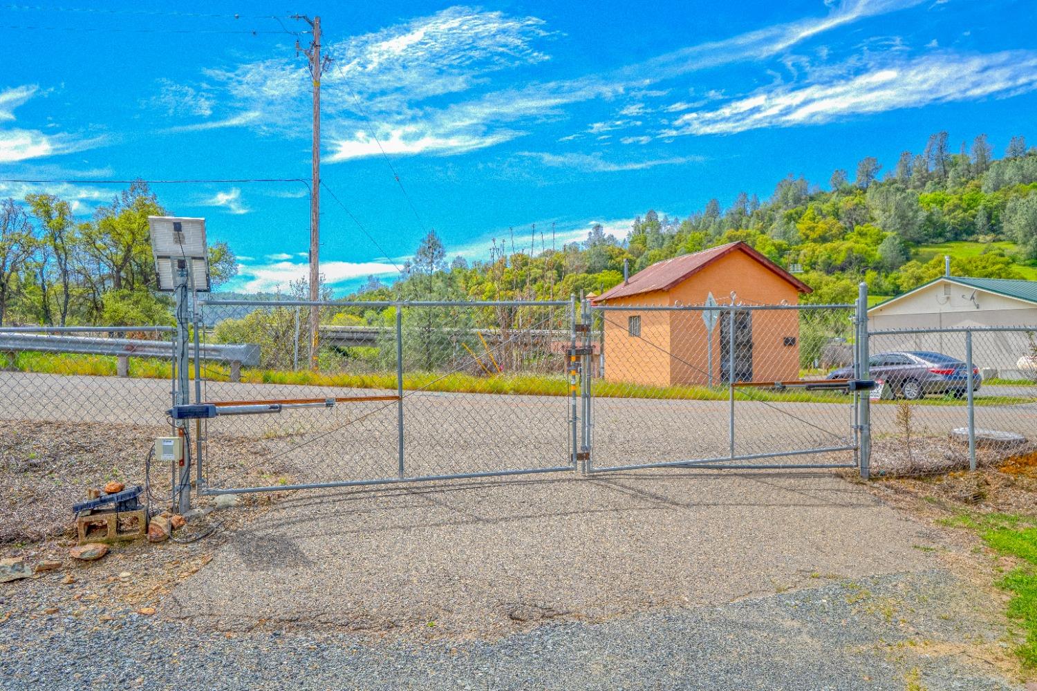 Detail Gallery Image 6 of 55 For 5010 Water St, Coulterville,  CA 95311 - 2 Beds | 2 Baths