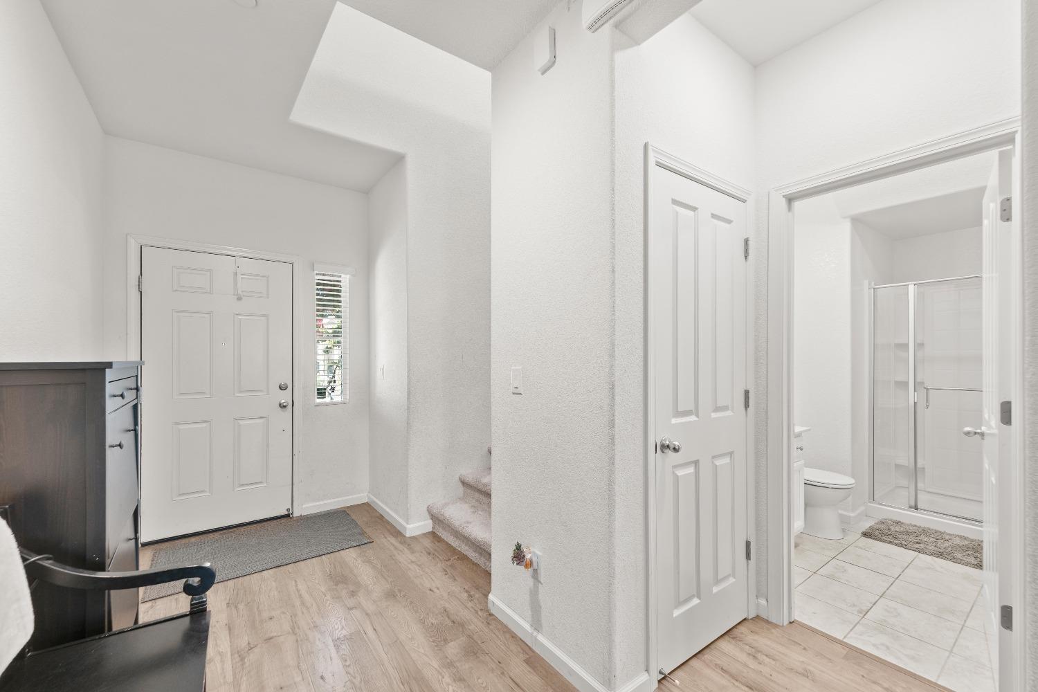 Detail Gallery Image 6 of 49 For 1033 Solstice St, Roseville,  CA 95747 - 4 Beds | 3 Baths