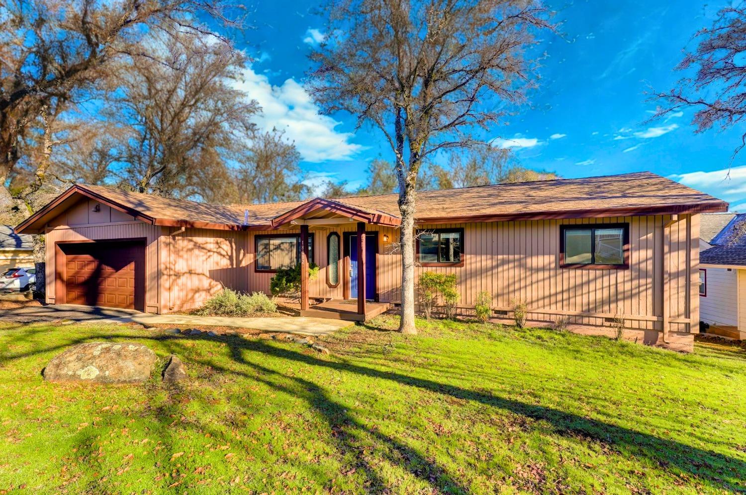 Detail Gallery Image 1 of 48 For 18082 Hummingbird Dr, Penn Valley,  CA 95946 - 3 Beds | 2 Baths