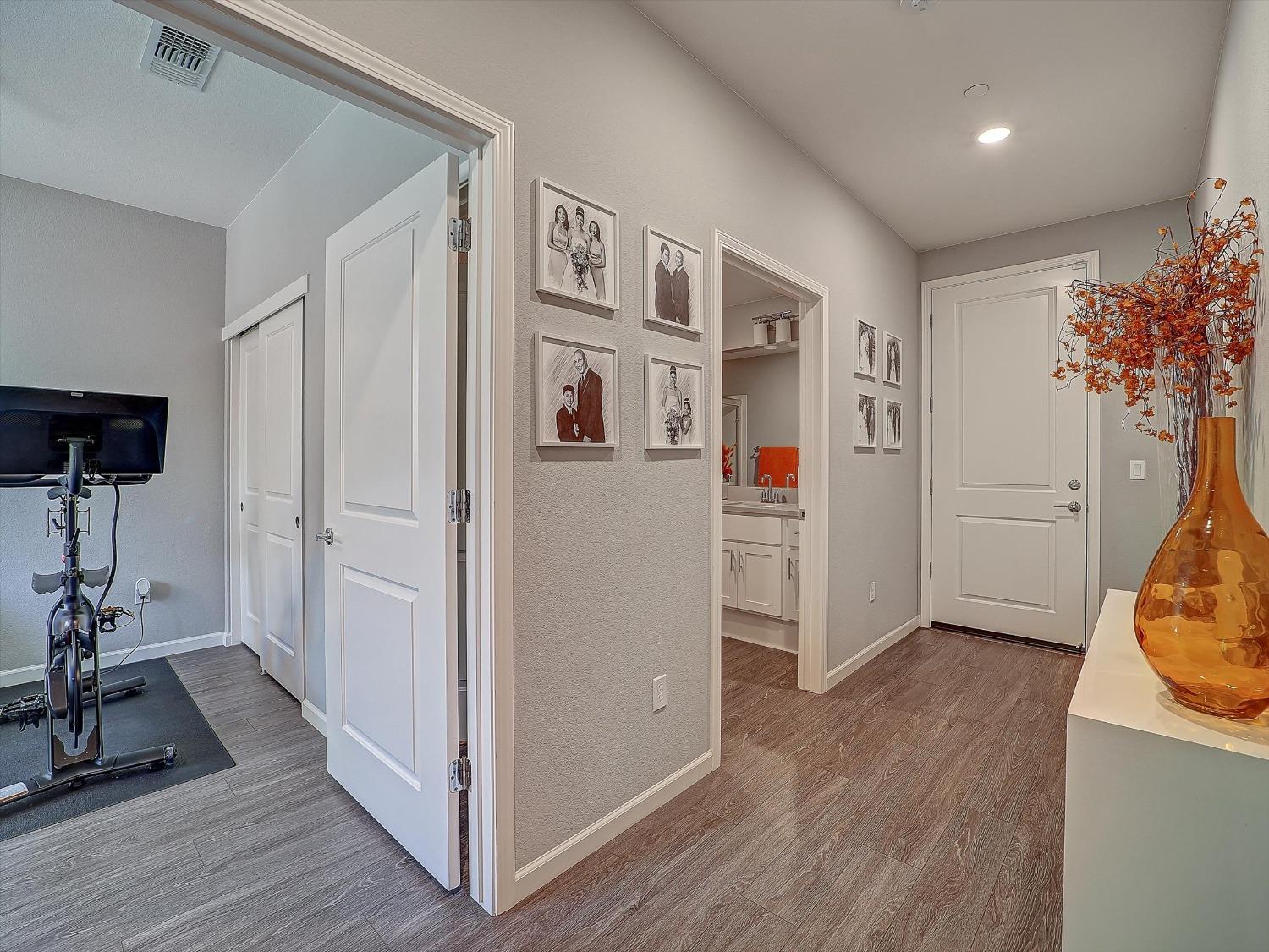Detail Gallery Image 32 of 97 For 4474 Louvre Ln, Sacramento,  CA 95834 - 4 Beds | 3/1 Baths
