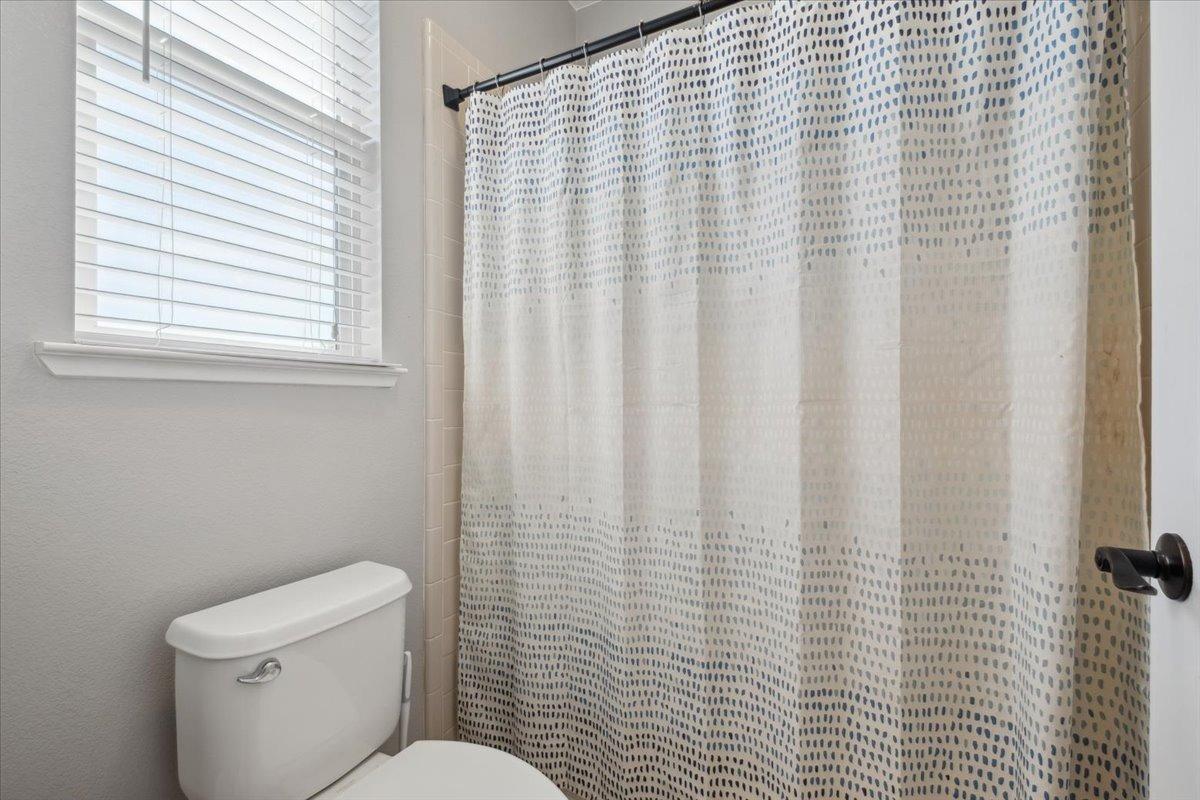 Detail Gallery Image 39 of 49 For 9837 Valgrande Way, Elk Grove,  CA 95757 - 5 Beds | 4 Baths