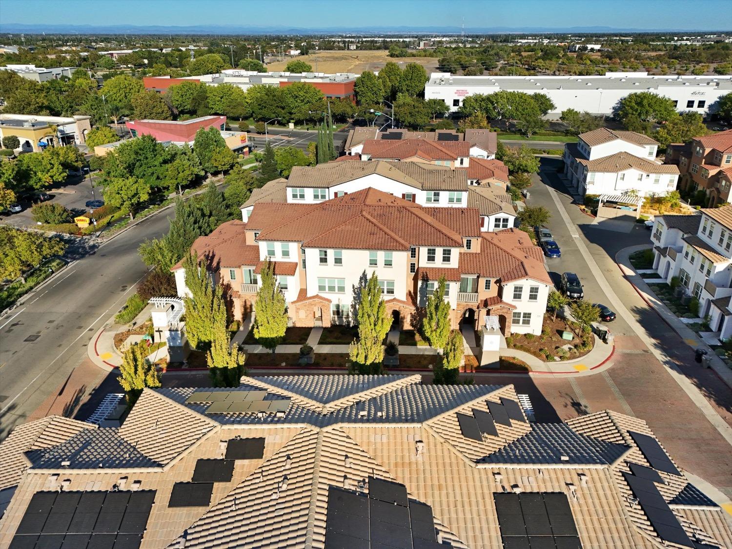 Detail Gallery Image 10 of 97 For 4474 Louvre Ln, Sacramento,  CA 95834 - 4 Beds | 3/1 Baths