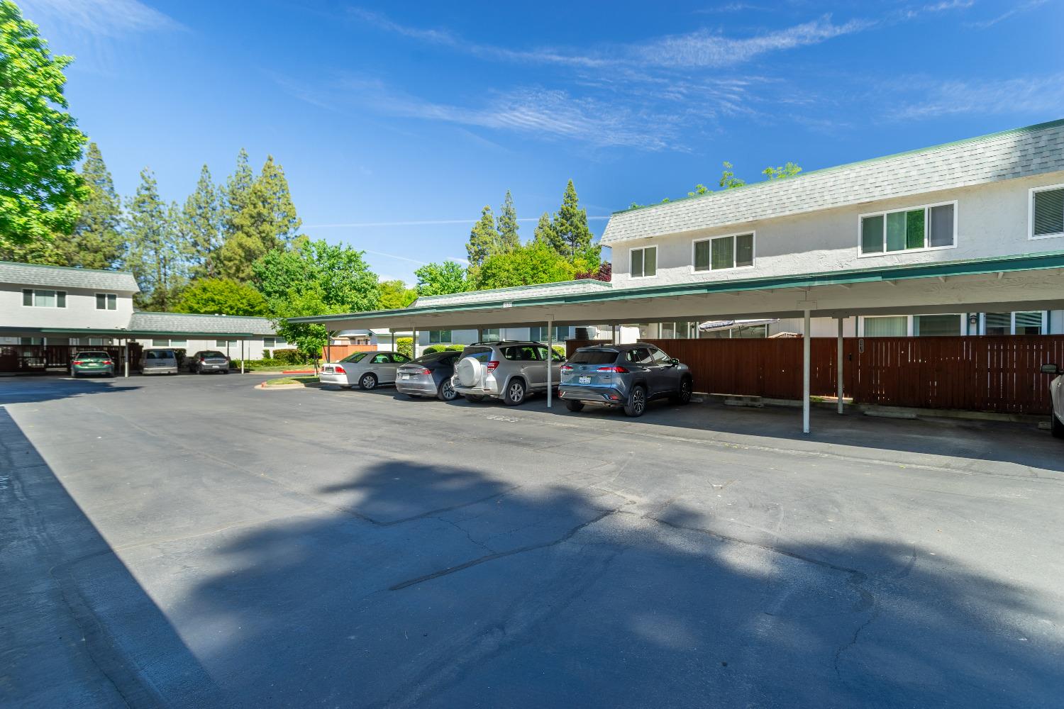 Detail Gallery Image 39 of 39 For 8903 Salmon Falls Dr #B,  Sacramento,  CA 95826 - 4 Beds | 2/1 Baths