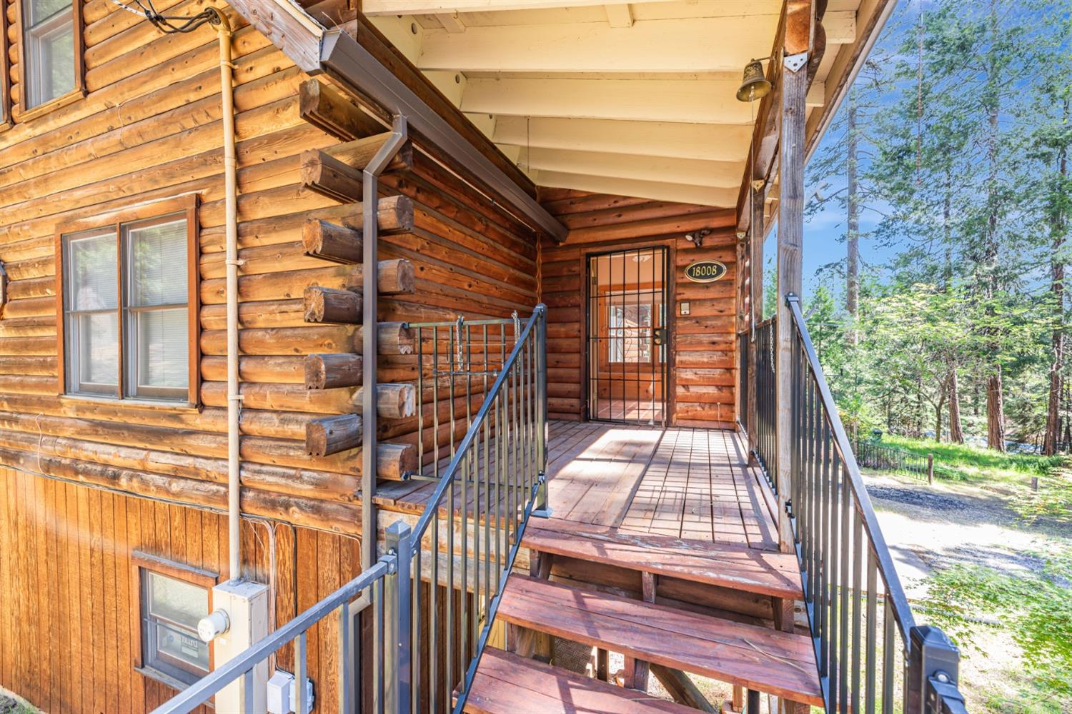 Detail Gallery Image 4 of 51 For 18008 N Mace Dr, Pioneer,  CA 95666 - 2 Beds | 3/1 Baths