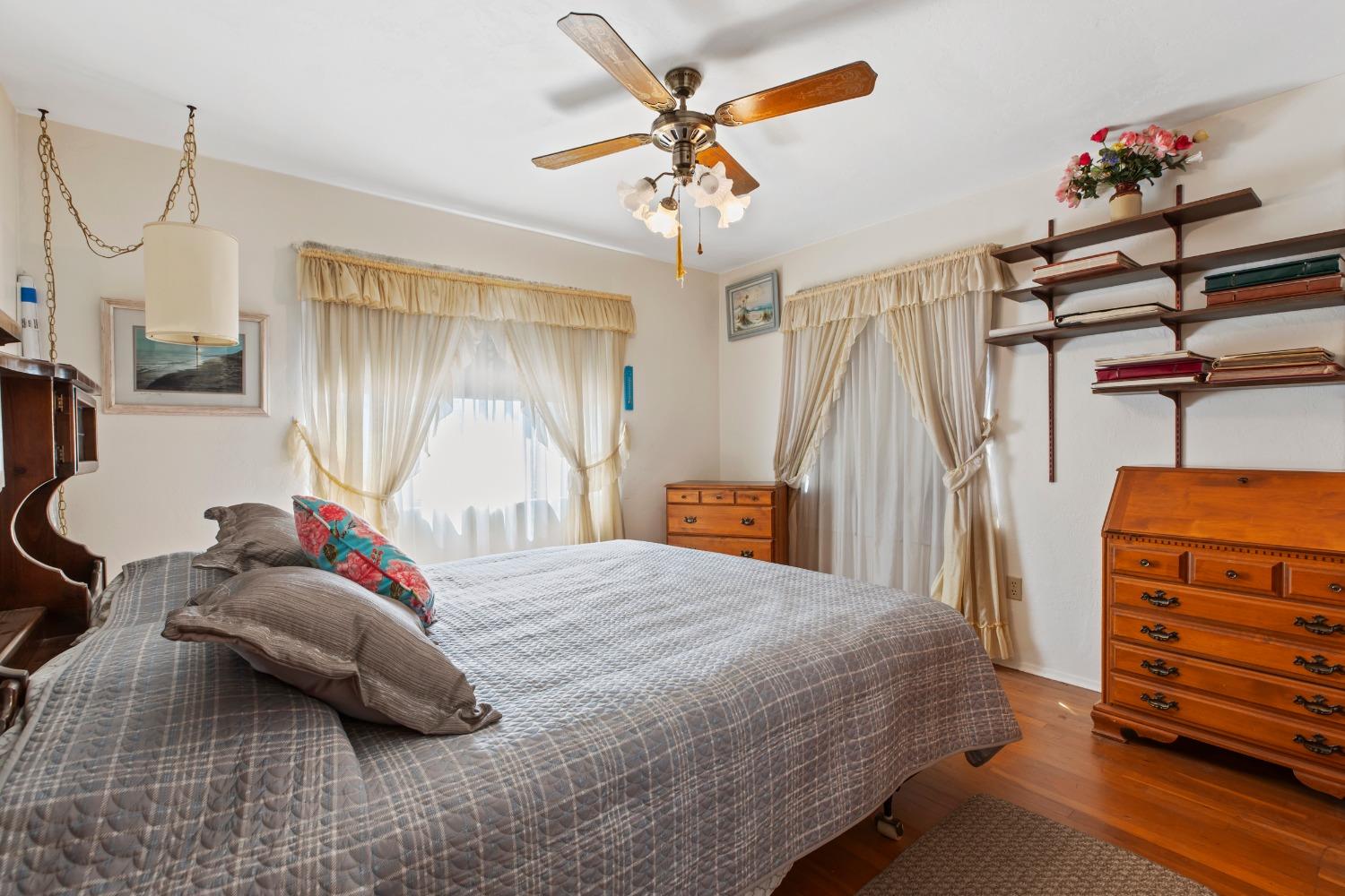 Detail Gallery Image 15 of 42 For 515 Locust Ave, Manteca,  CA 95337 - 3 Beds | 2 Baths