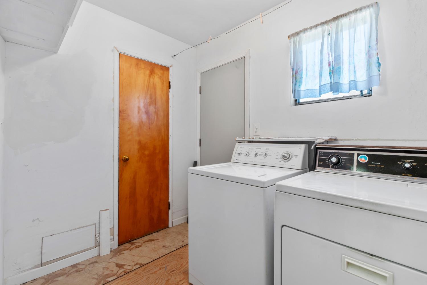 Detail Gallery Image 21 of 42 For 515 Locust Ave, Manteca,  CA 95337 - 3 Beds | 2 Baths