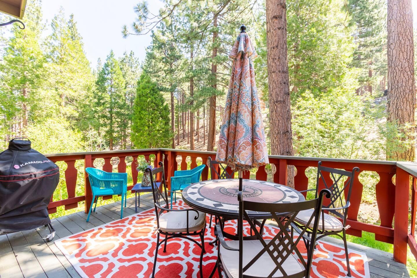 Detail Gallery Image 11 of 36 For 3390 Pine Hill, South Lake Tahoe,  CA 96150 - 2 Beds | 1/2 Baths