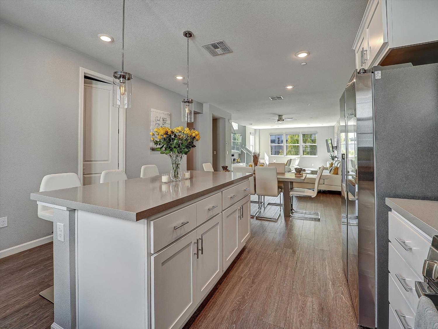 Detail Gallery Image 48 of 97 For 4474 Louvre Ln, Sacramento,  CA 95834 - 4 Beds | 3/1 Baths