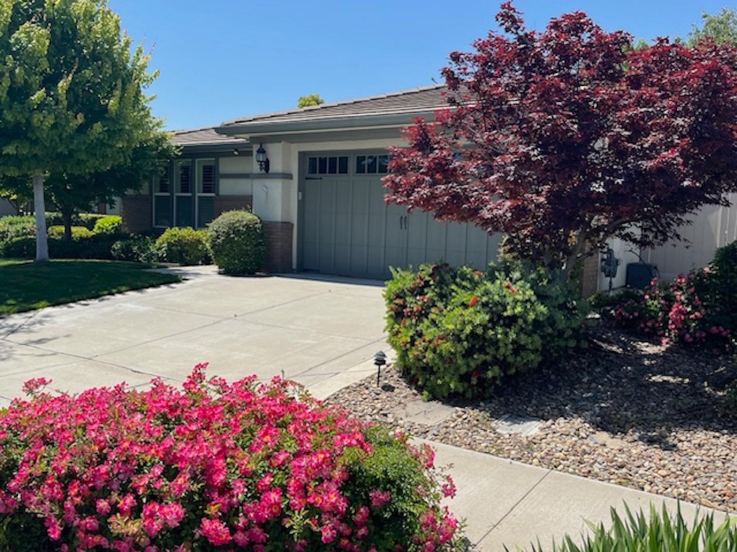 Detail Gallery Image 2 of 44 For 2473 Dutchwood Ln, Manteca,  CA 95336 - 2 Beds | 2 Baths